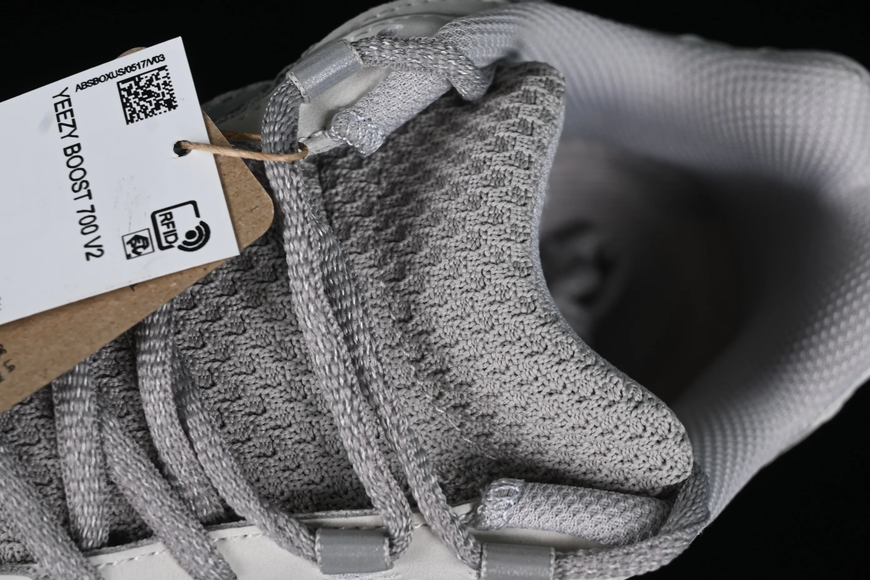 All Categories Ad Yeezy Coconut Series G Version Ad Yeezy Boost 700 V2 "Static" EF2829 Kanye Coconut 700 3M Reflective Running Shoes